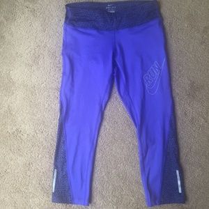 Nike Dri-Fit cropped leggings